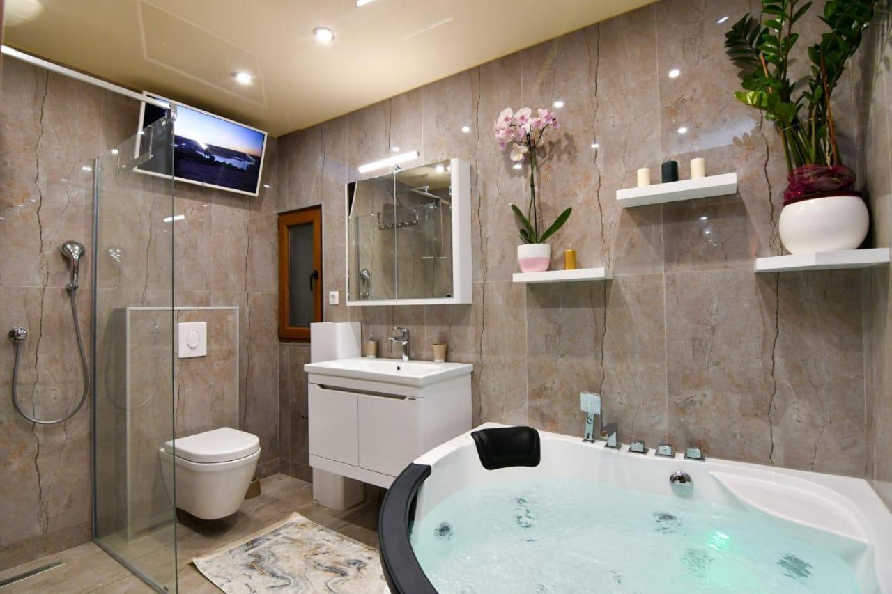 Olive Coast Apartments Херцег-Нови Экстерьер фото